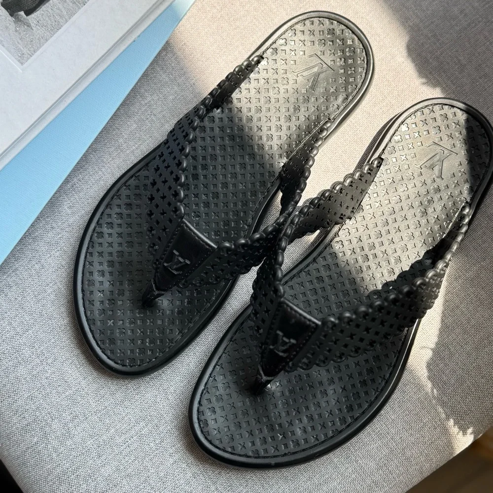 Louis Vuitton | Black Rubber Monogram Flip Flop Sandals ~ US 4